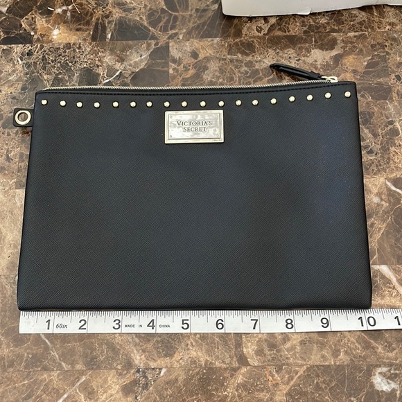 Two Victoria Secret pouch - Picture 1 of 10